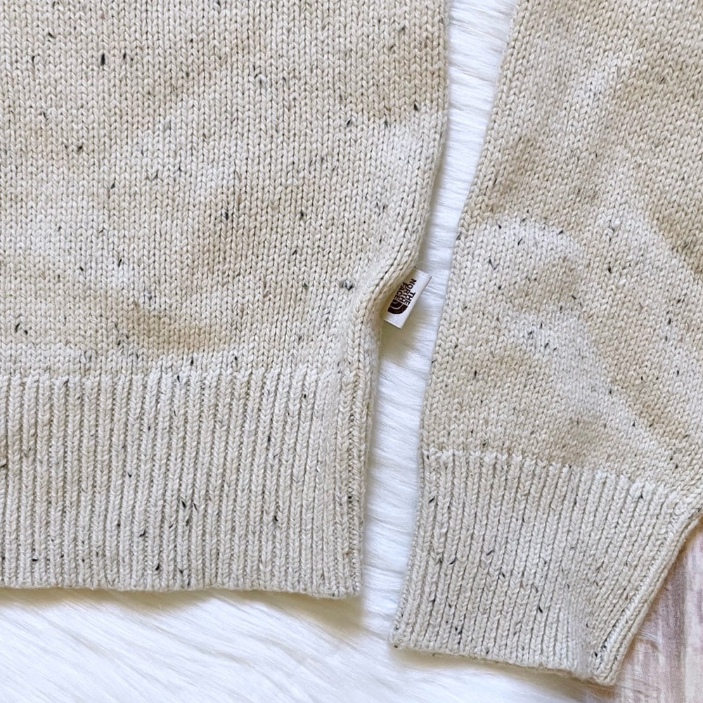 The North Face Women’s Crestview 1/4 Zip Sweater - Picture 3 of 8